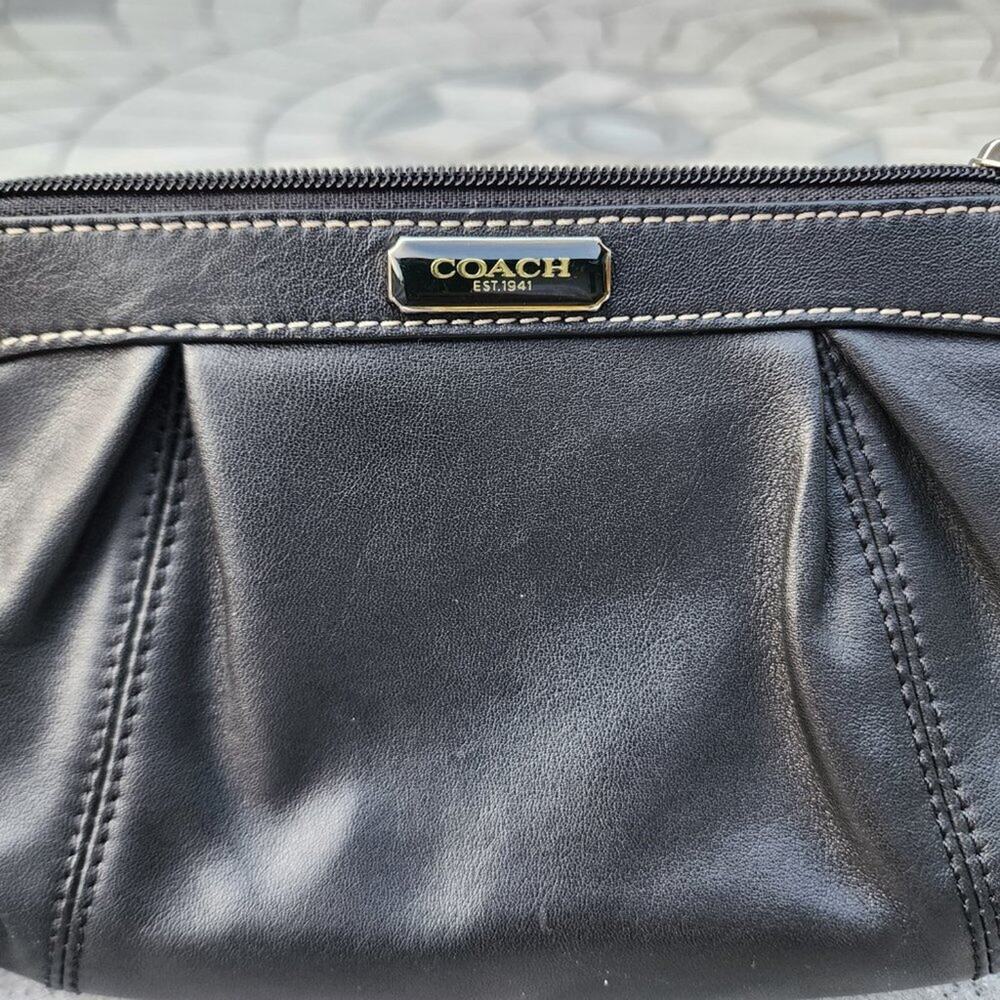 Coach 1941 SOHO Pleated Leather Zip Clutch Wristlet - Picture 5 of 13